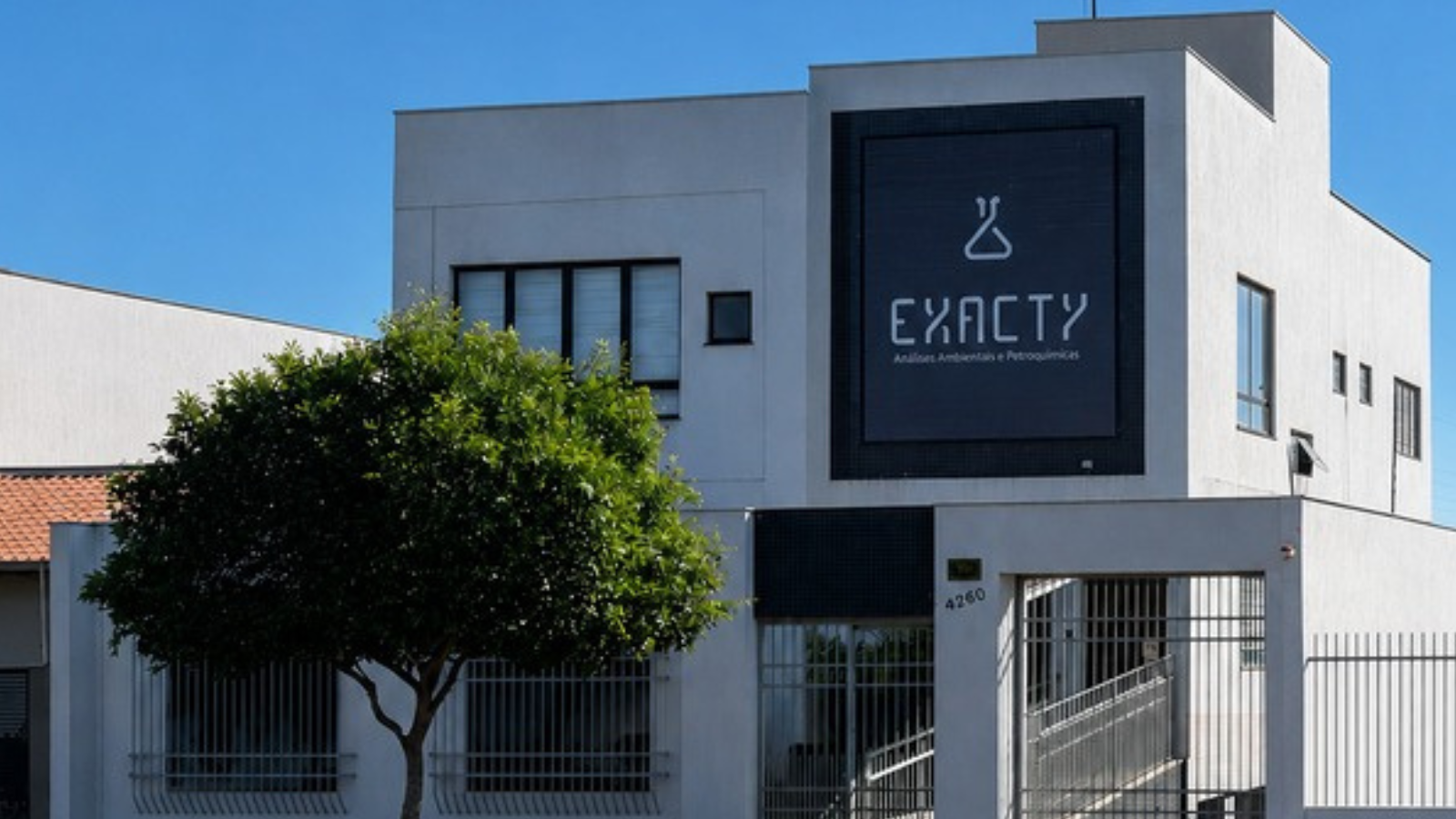 Material promocional da empresa EXACTY